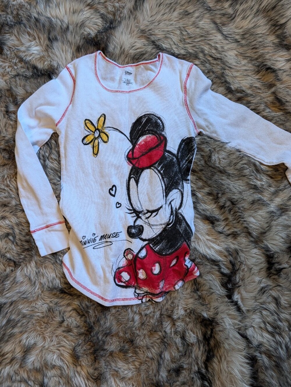 Minnie Mouse Graphic Thermal Top - White with Red & Black